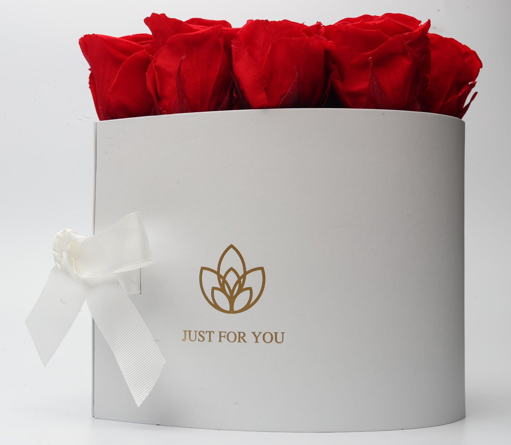 Sweet & Love Luxury Box/ Red and Gold roses